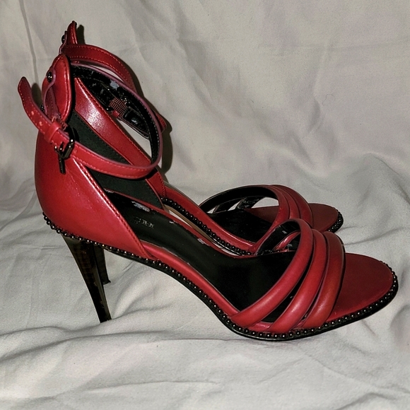 👠💣👠💣Women's Coach Burgundy Heels💣👠💣👠 Size: 6 - Picture 3 of 10